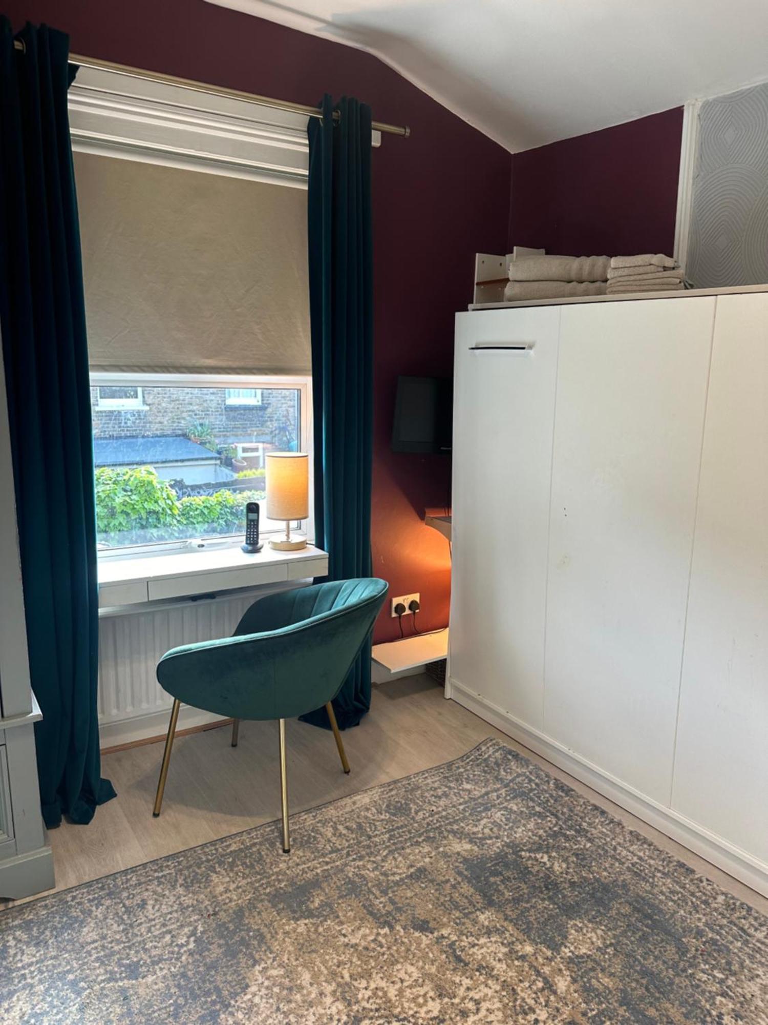 My Sky Secret Garden 1 Bedroom London Exterior photo