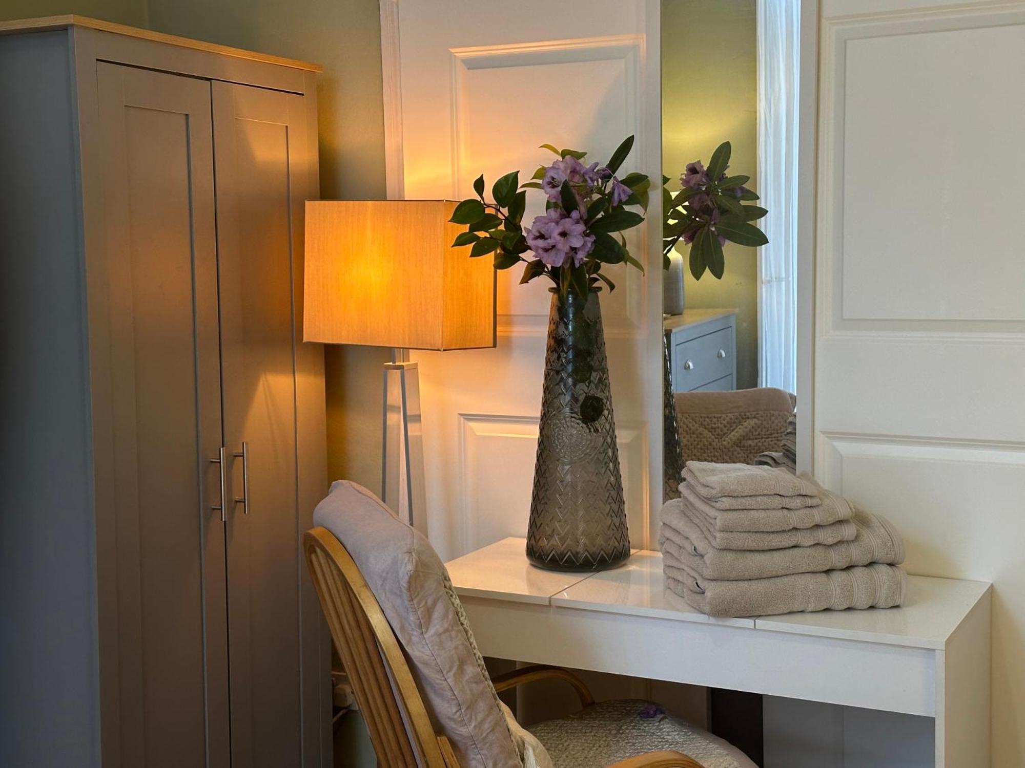 My Sky Secret Garden 1 Bedroom London Exterior photo